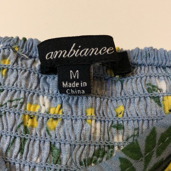 Crop Floral Top with Ruched Front - Picture 3 of 4